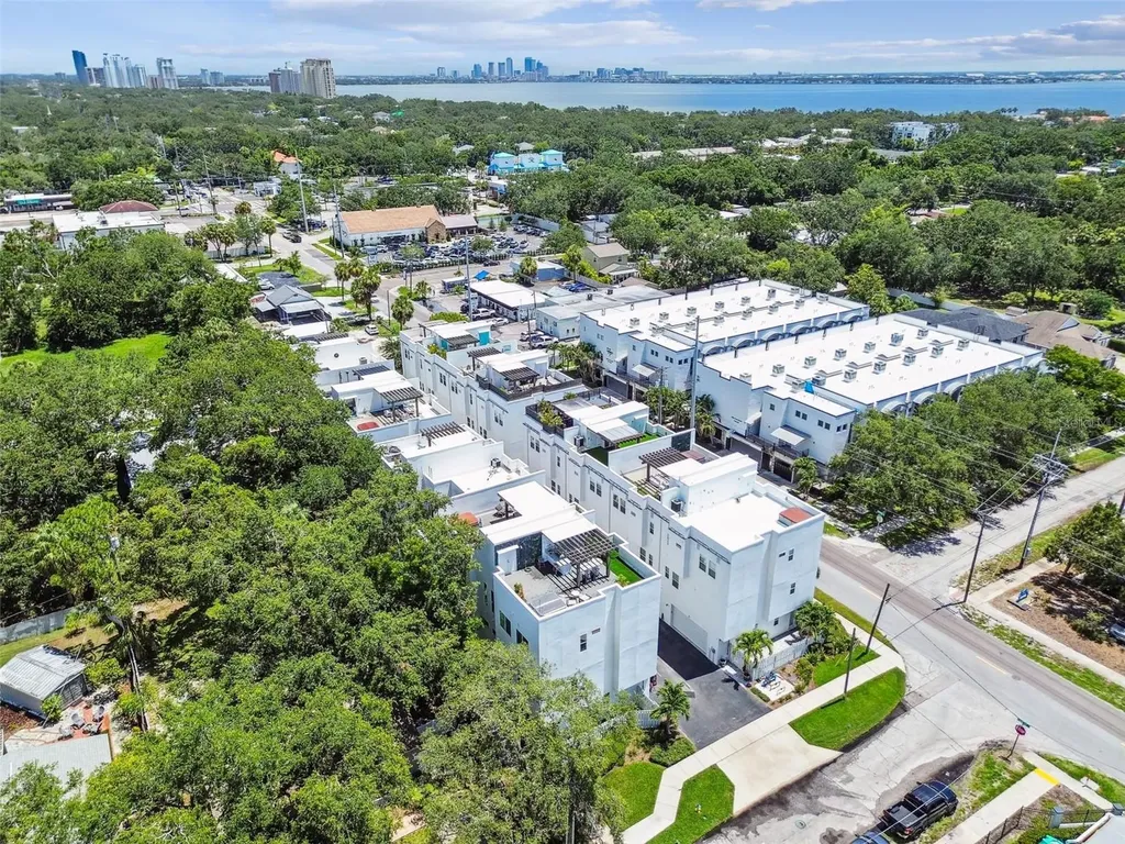 3100 W Paul Avenue Tampa FL 33611