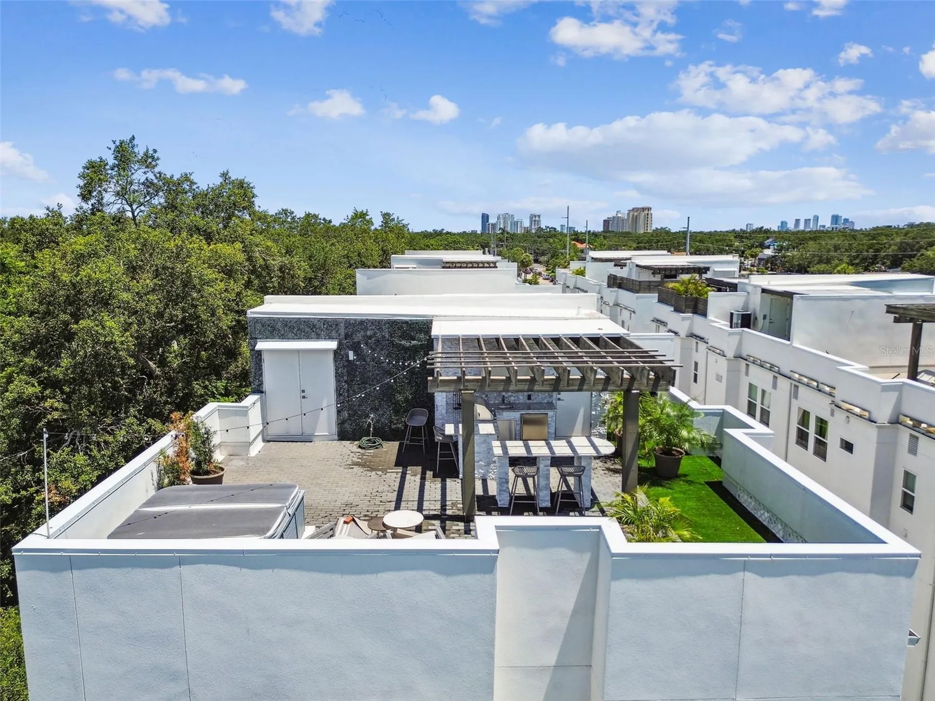 3100 W Paul Avenue Tampa FL 33611