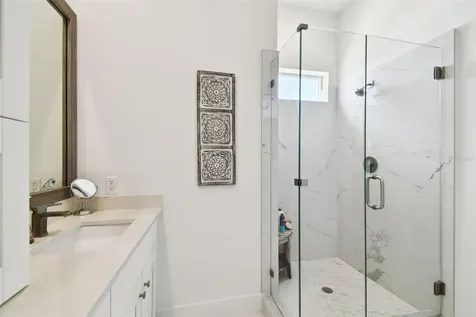3100 W Paul Avenue Tampa FL 33611
