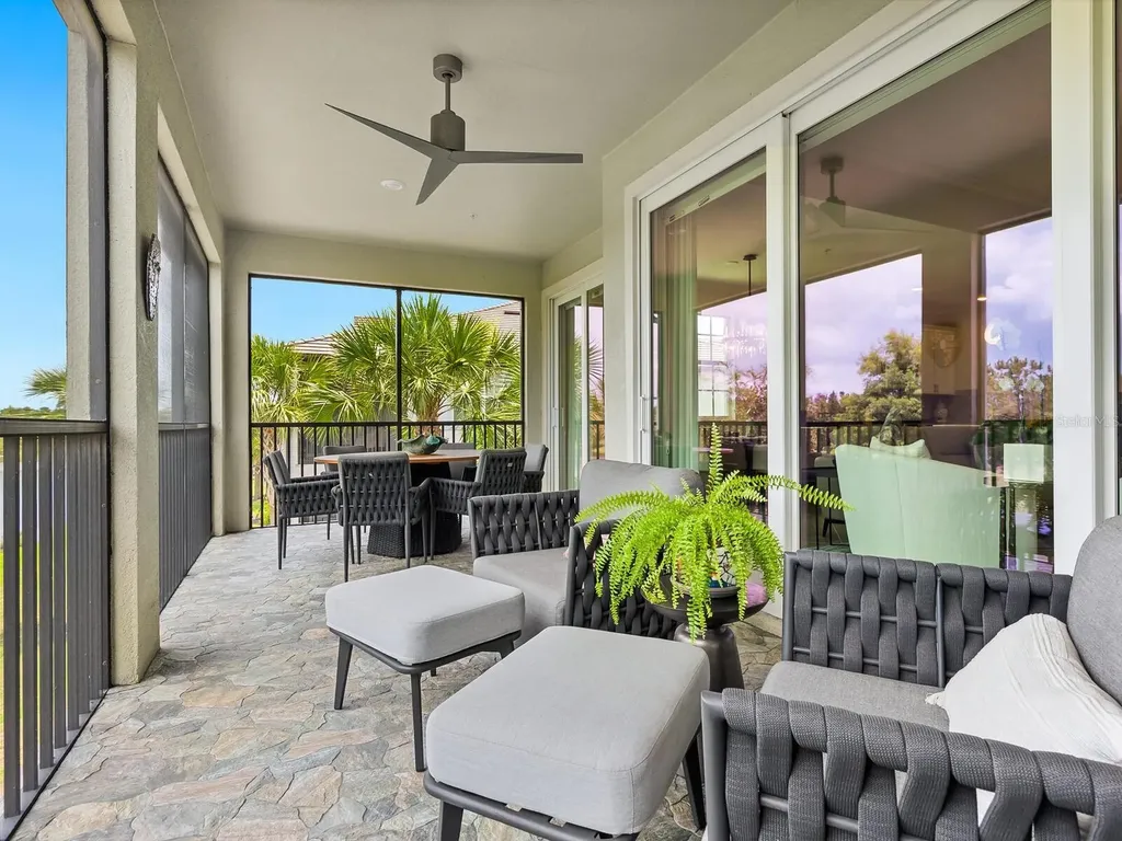 7387 Divot Loop Lakewood Ranch FL 34202