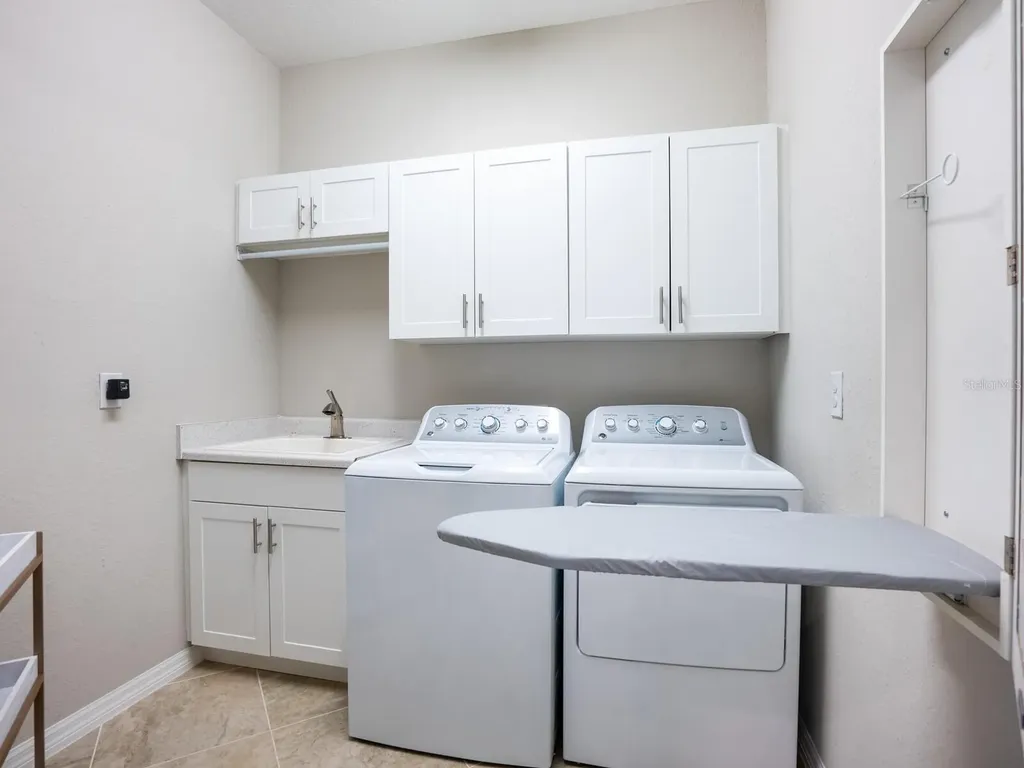 7387 Divot Loop Lakewood Ranch FL 34202