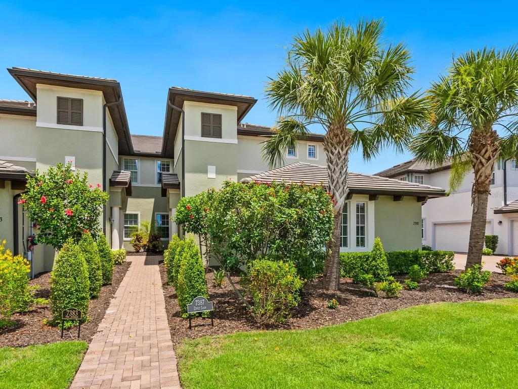 7387 Divot Loop Lakewood Ranch FL 34202