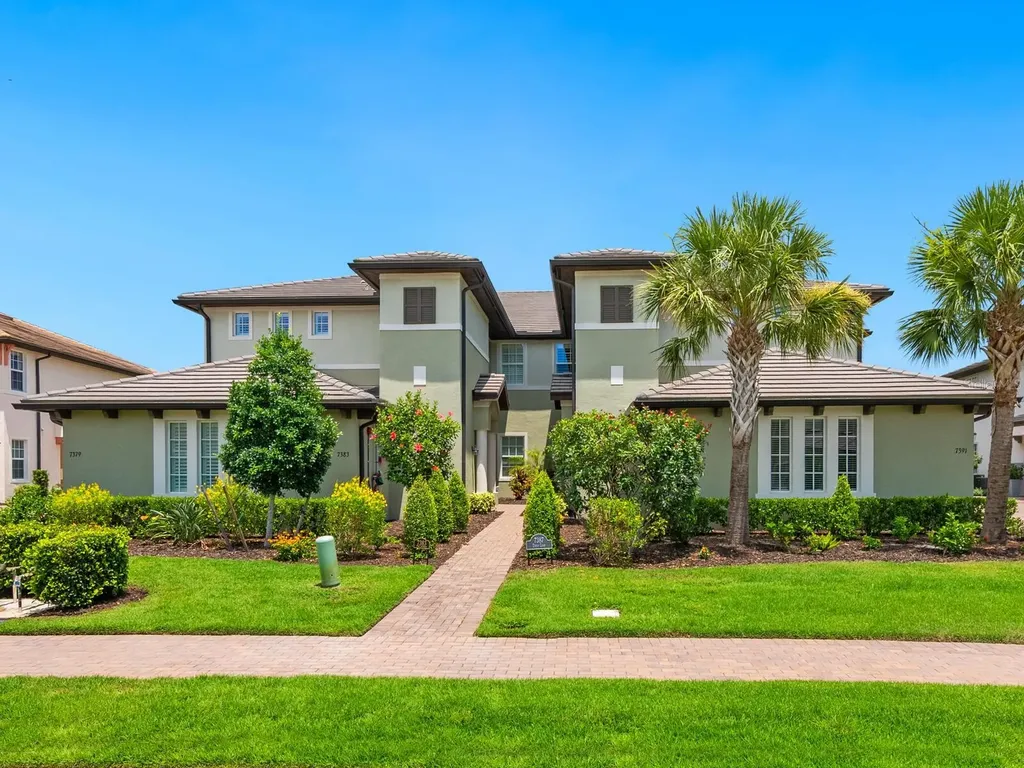 7387 Divot Loop Lakewood Ranch FL 34202
