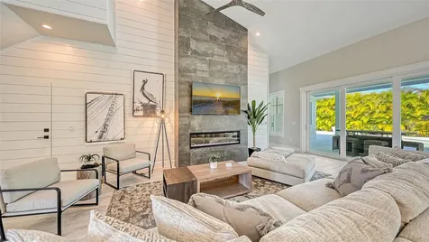 8006 20th Place W Bradenton FL 34209