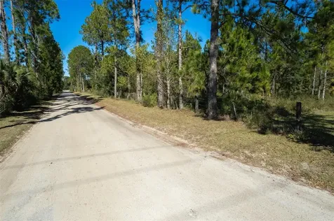 108 Willis Road Interlachen FL 32148