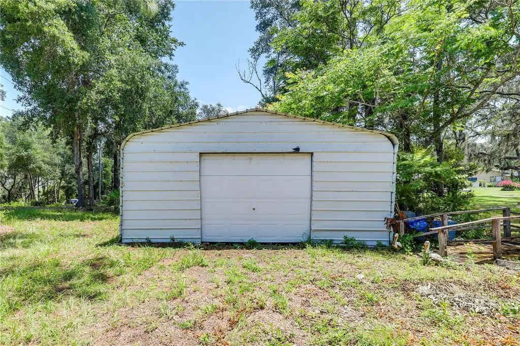 104 Carter Whittaker Lane Pomona Park FL 32181