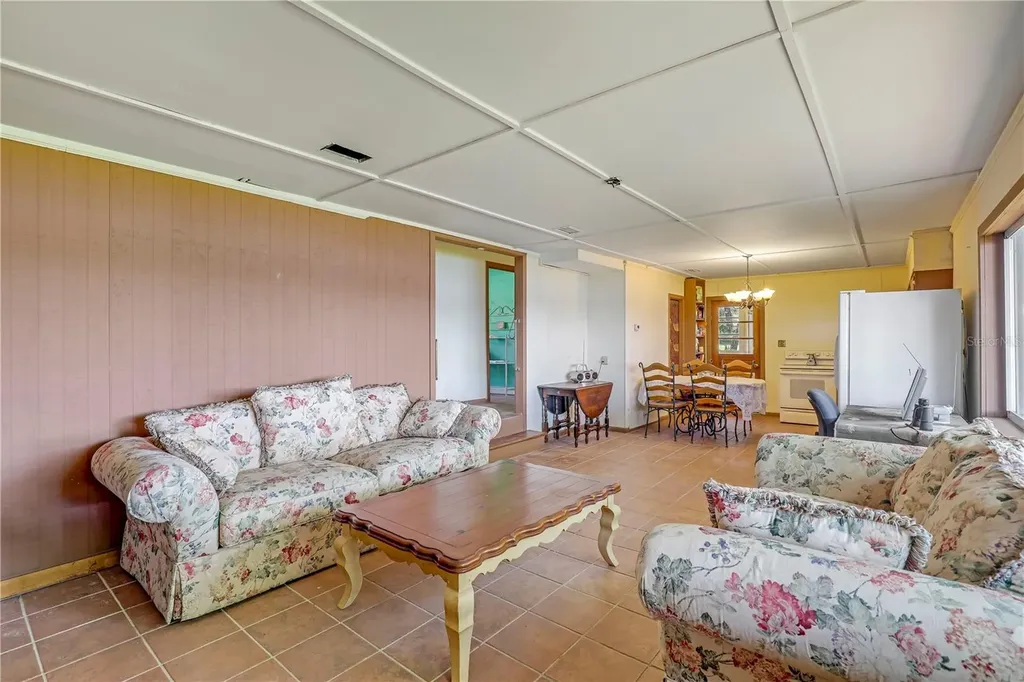 104 Carter Whittaker Lane Pomona Park FL 32181
