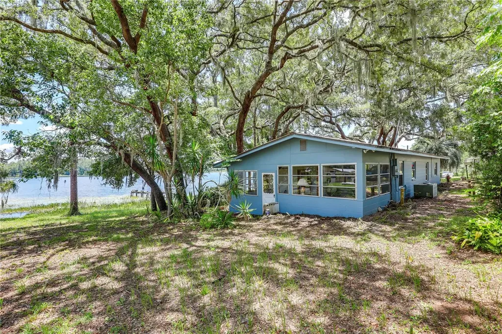 104 Carter Whittaker Lane Pomona Park FL 32181