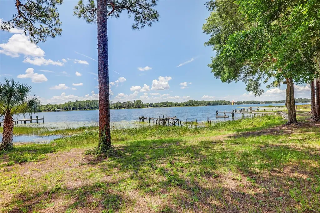 104 Carter Whittaker Lane Pomona Park FL 32181