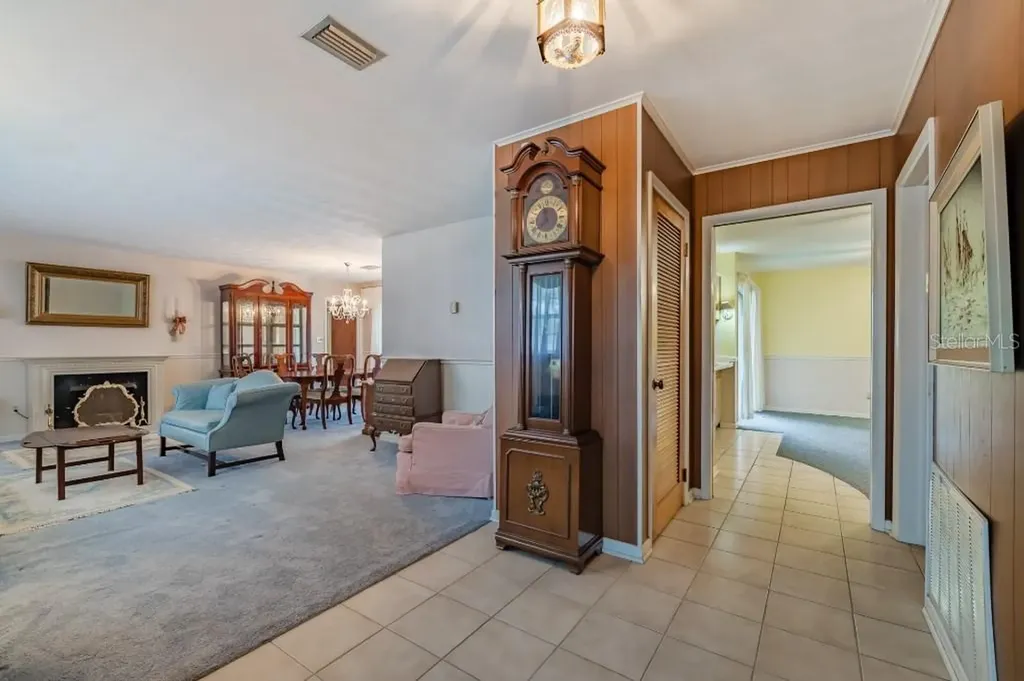 5004 S Hesperides Street Tampa FL 33611