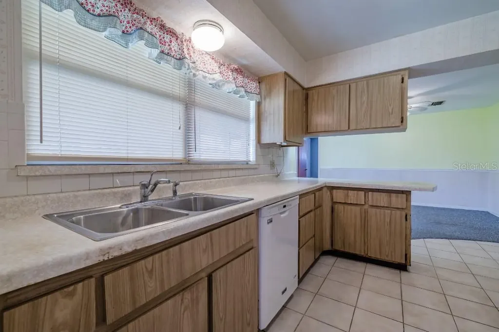 5004 S Hesperides Street Tampa FL 33611