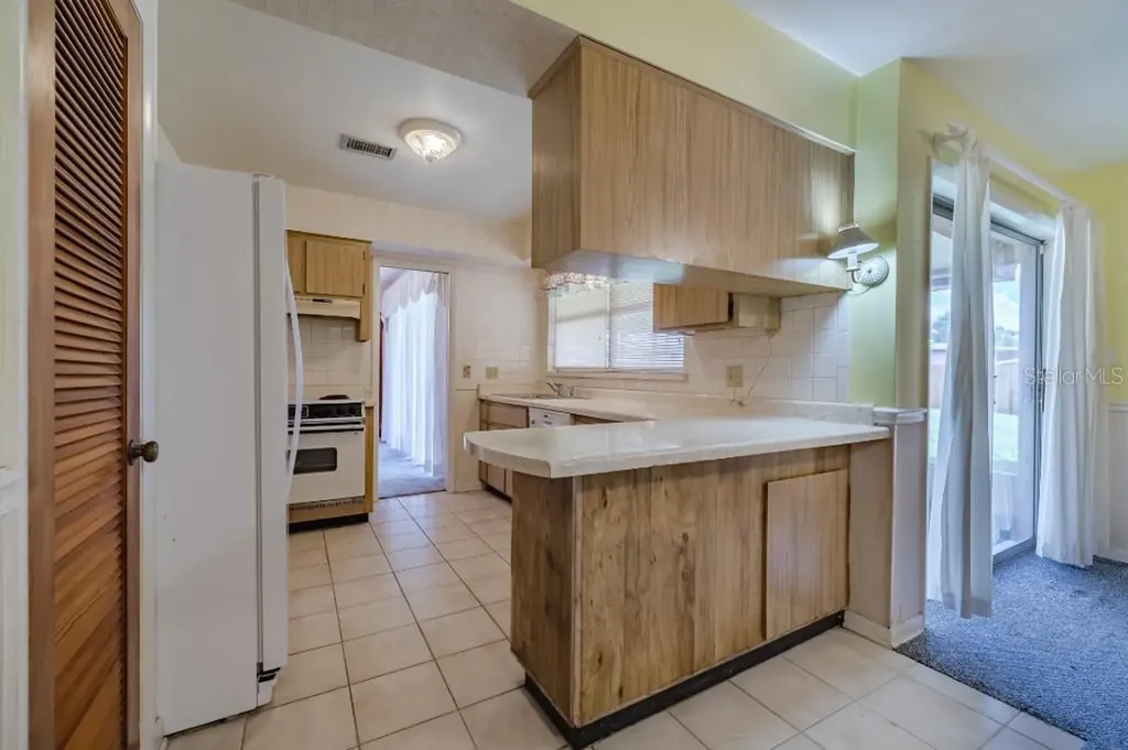 5004 S Hesperides Street Tampa FL 33611