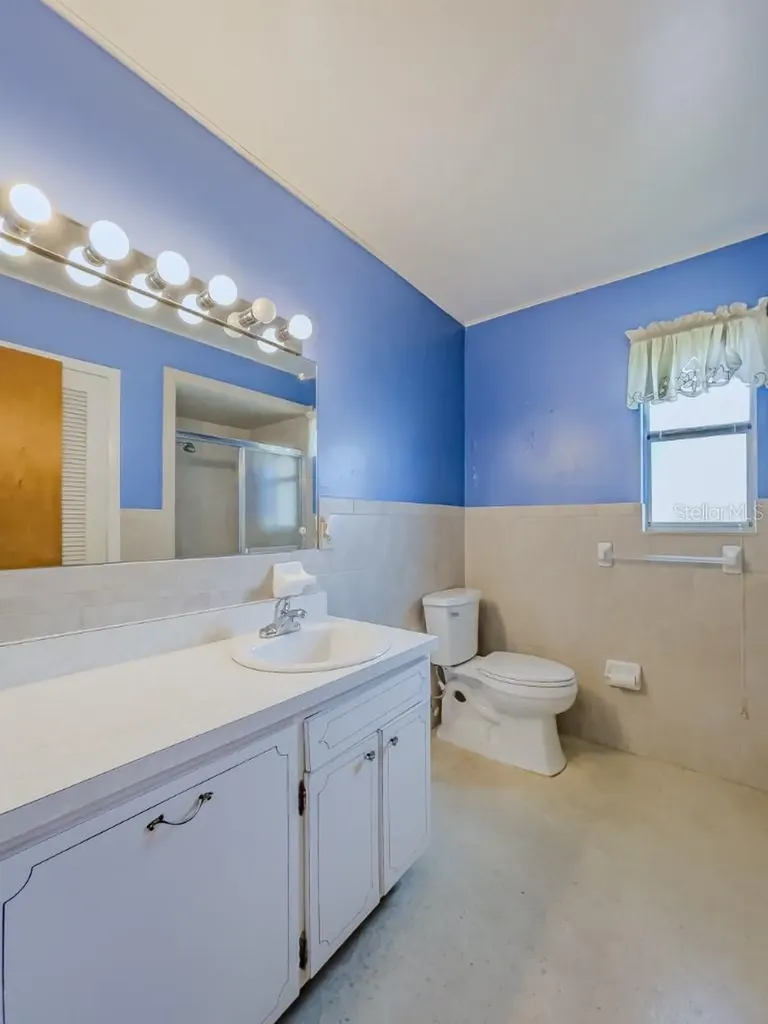 5004 S Hesperides Street Tampa FL 33611
