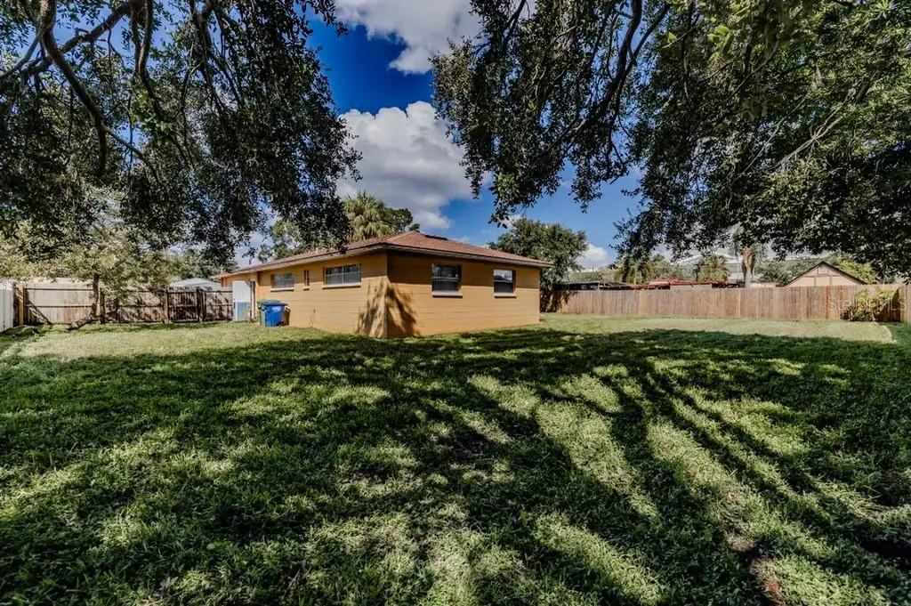5004 S Hesperides Street Tampa FL 33611