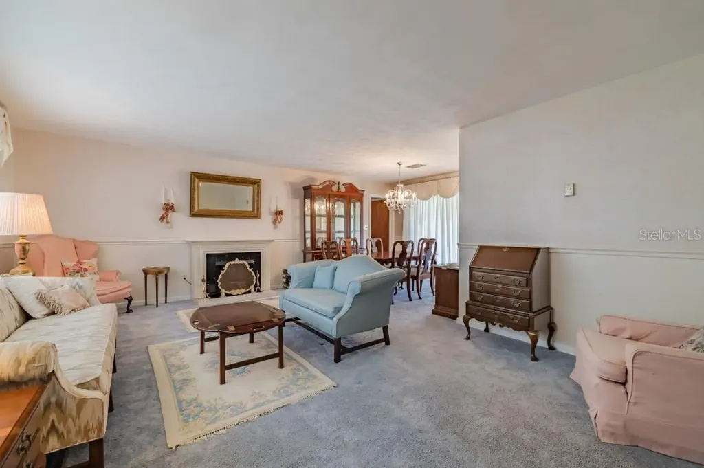 5004 S Hesperides Street Tampa FL 33611
