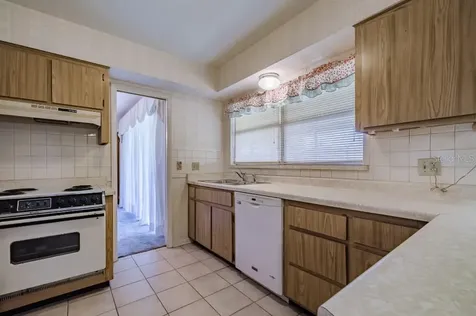 5004 S Hesperides Street Tampa FL 33611