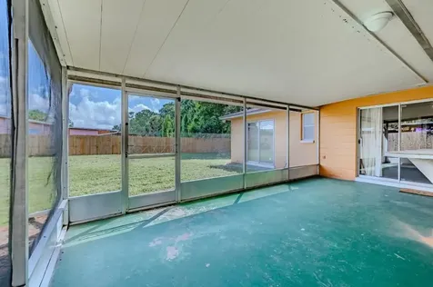 5004 S Hesperides Street Tampa FL 33611