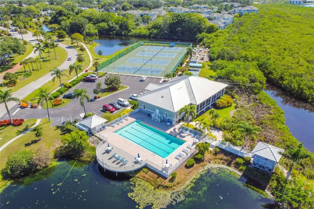 805 Waterside Lane Bradenton FL 34209