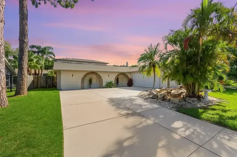 218 N Bay Hills Boulevard Safety Harbor FL 34695