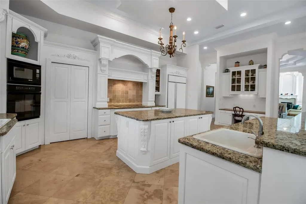 550 Dove Pointe Osprey FL 34229