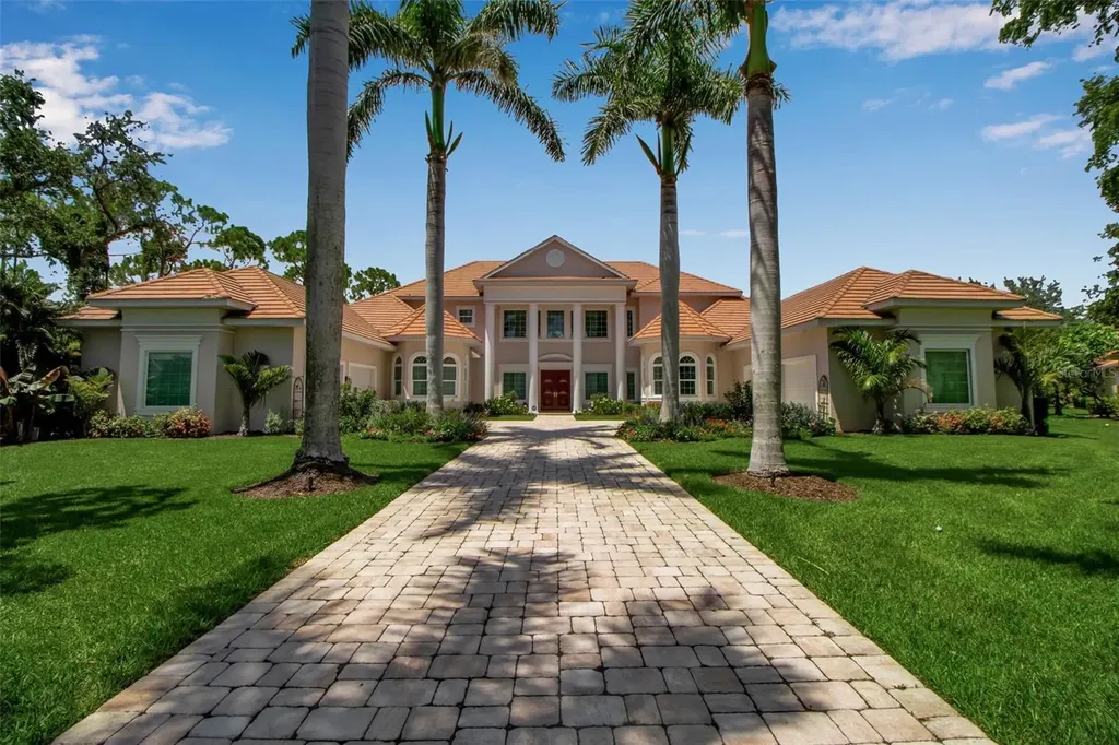 550 Dove Pointe Osprey FL 34229