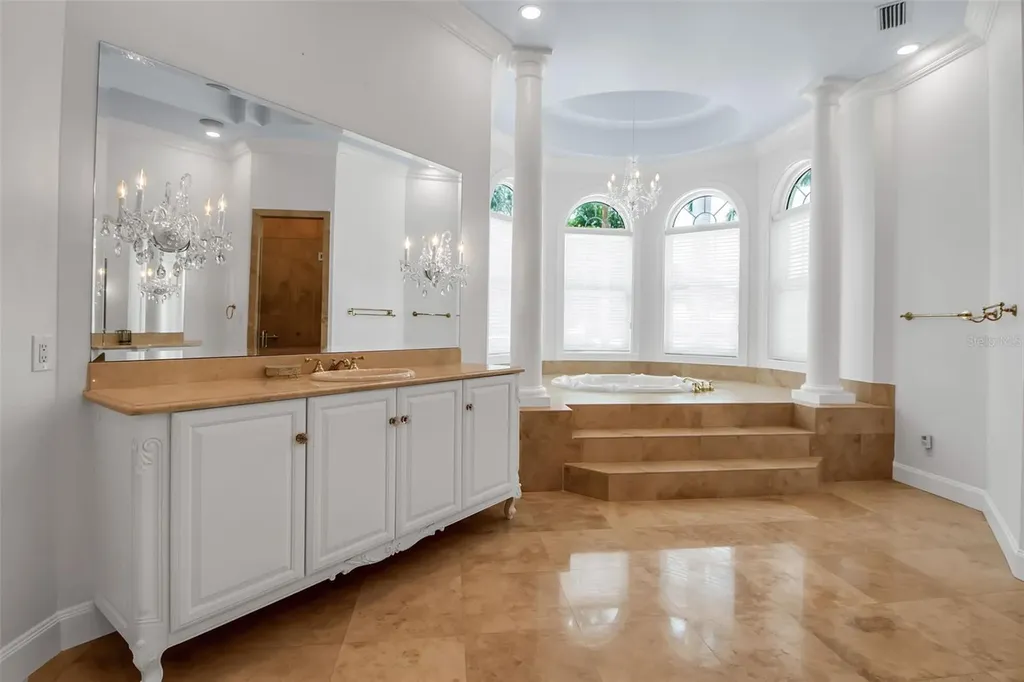550 Dove Pointe Osprey FL 34229