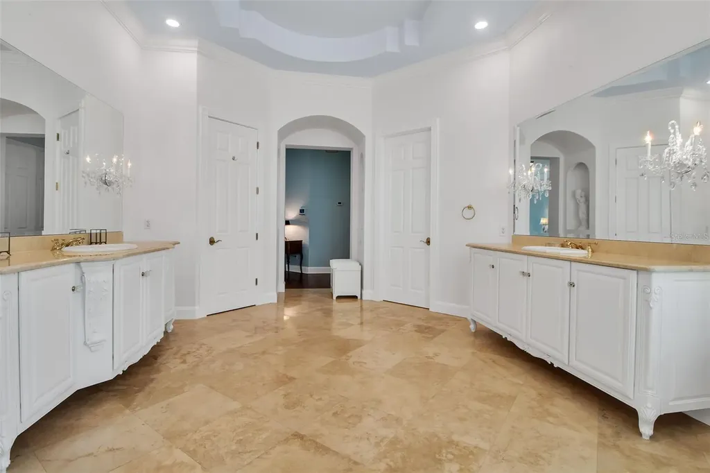 550 Dove Pointe Osprey FL 34229
