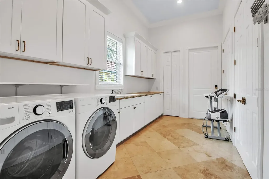 550 Dove Pointe Osprey FL 34229