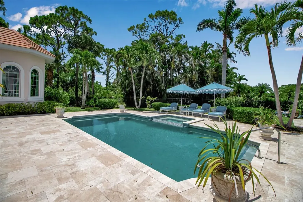 550 Dove Pointe Osprey FL 34229
