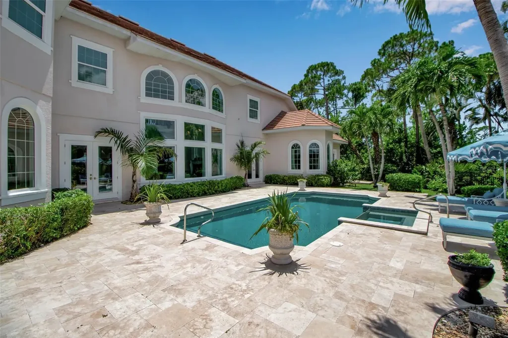 550 Dove Pointe Osprey FL 34229