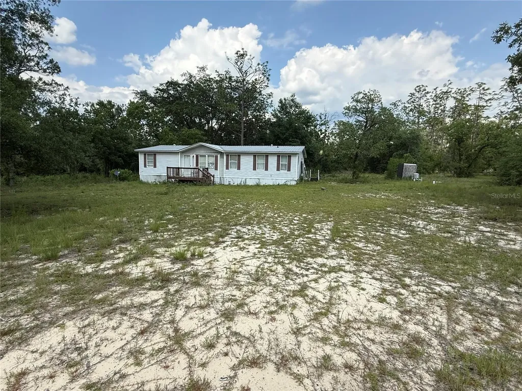 4330 Leisure Lakes Drive Chipley FL 32428