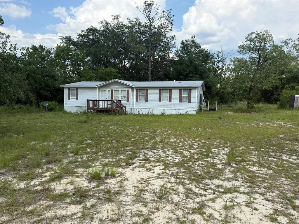 4330 Leisure Lakes Drive Chipley FL 32428