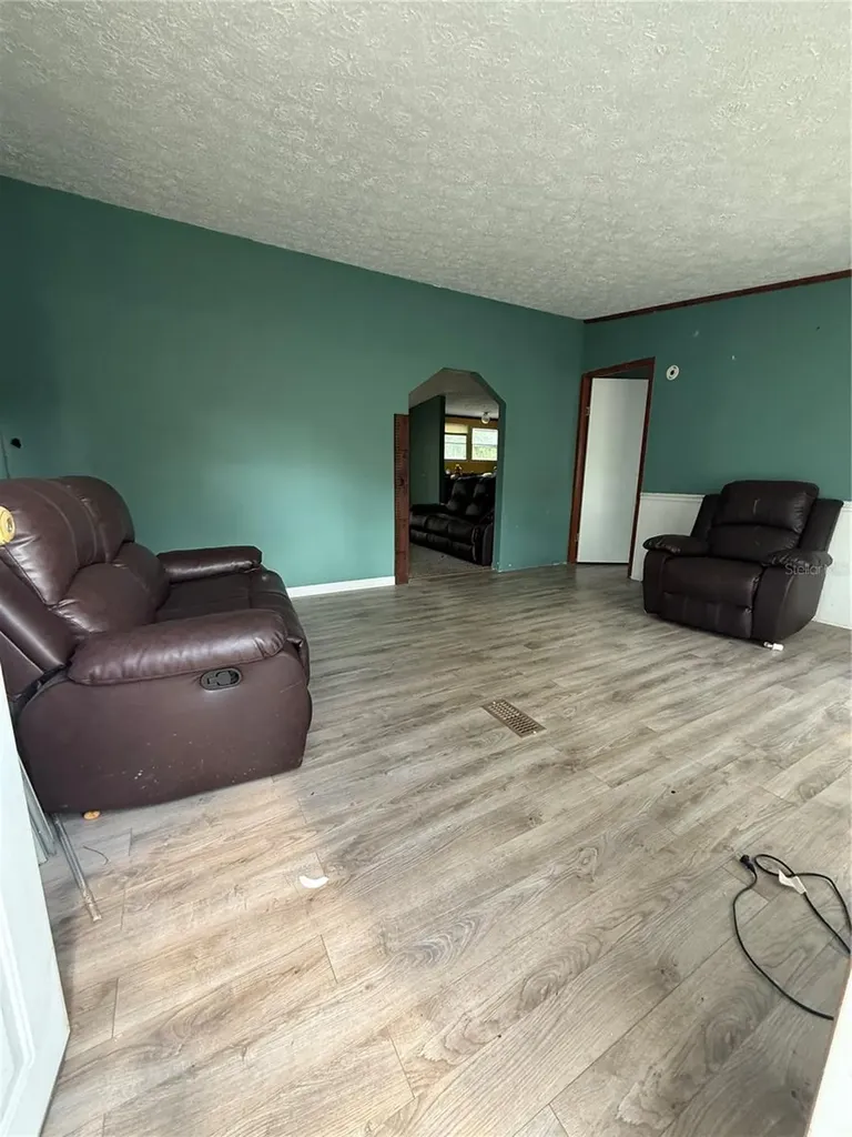 4330 Leisure Lakes Drive Chipley FL 32428