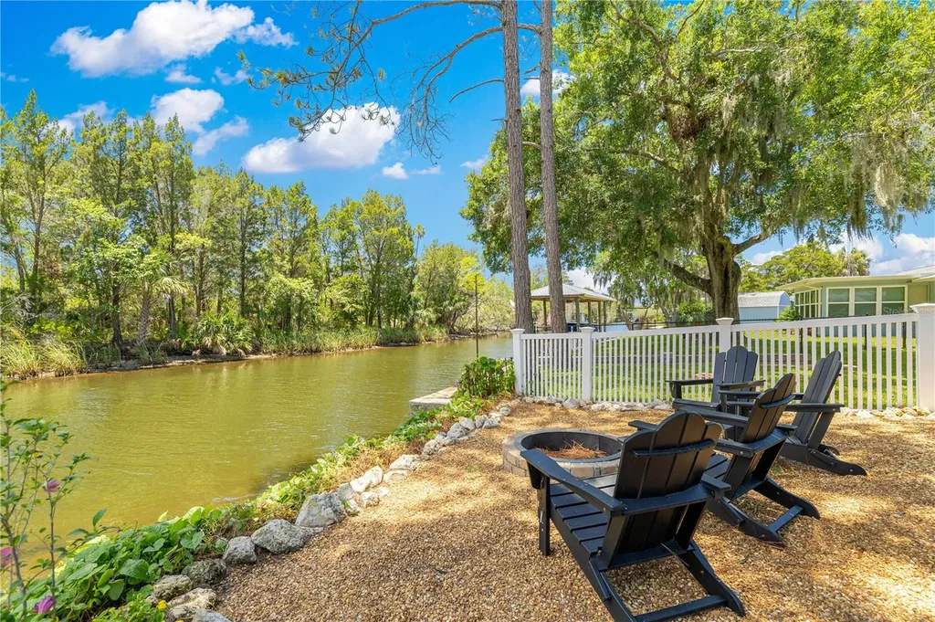 3817 N Calusa Point Crystal River FL 34428