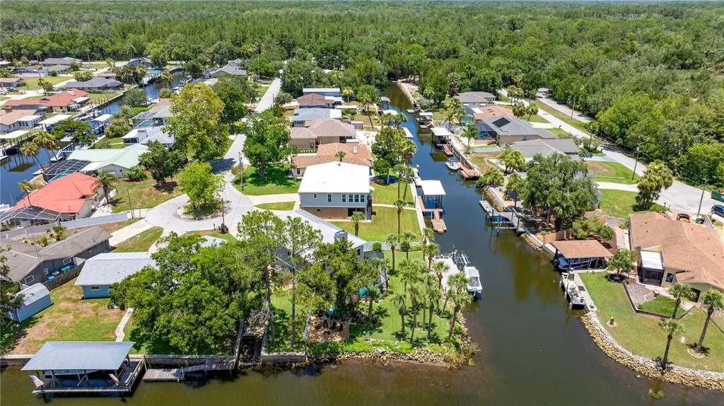 3817 N Calusa Point Crystal River FL 34428