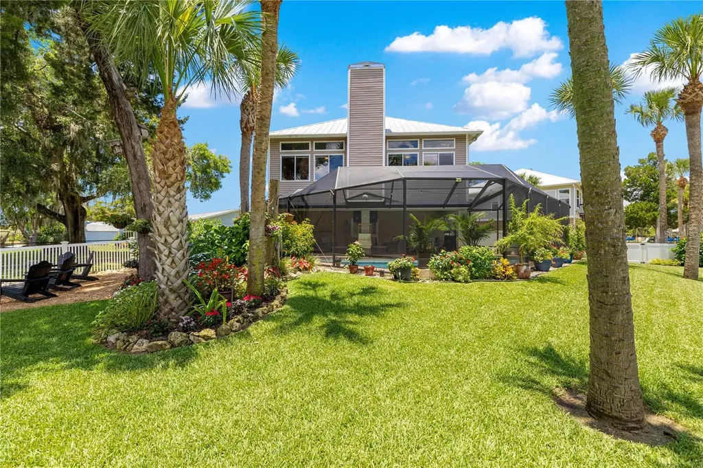 3817 N Calusa Point Crystal River FL 34428