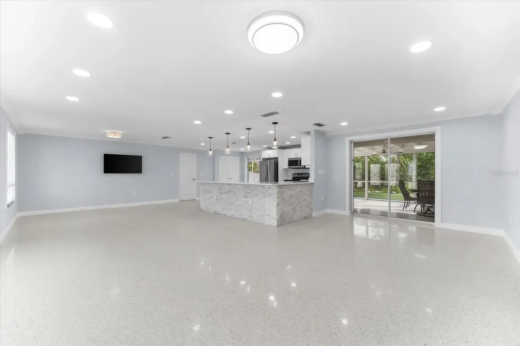 501 De Narvaez Drive Longboat Key FL 34228
