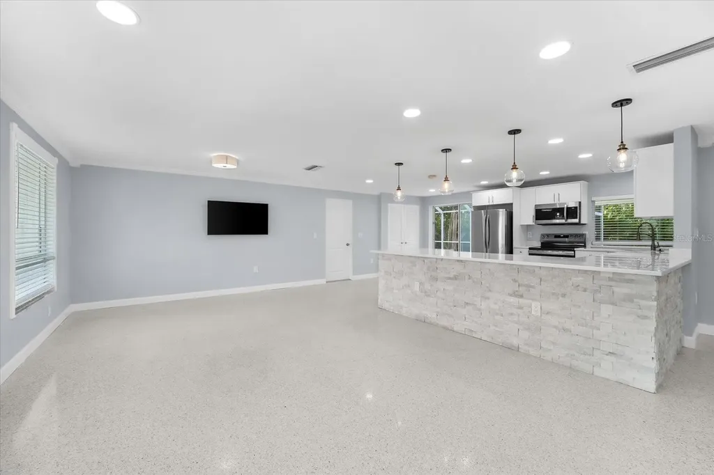501 De Narvaez Drive Longboat Key FL 34228