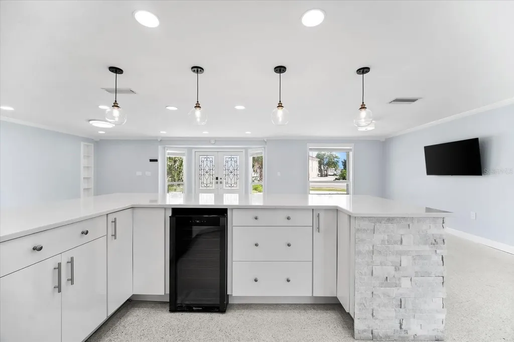 501 De Narvaez Drive Longboat Key FL 34228