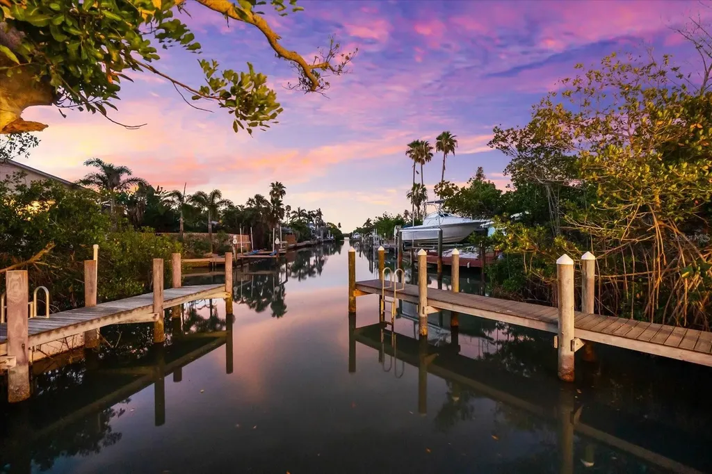 501 De Narvaez Drive Longboat Key FL 34228