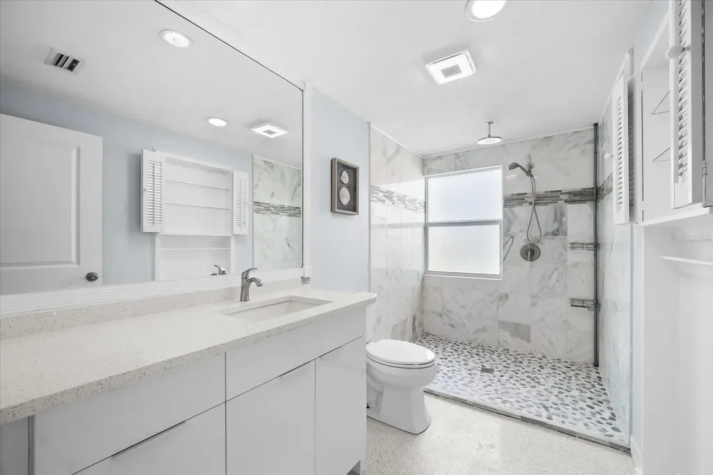 501 De Narvaez Drive Longboat Key FL 34228