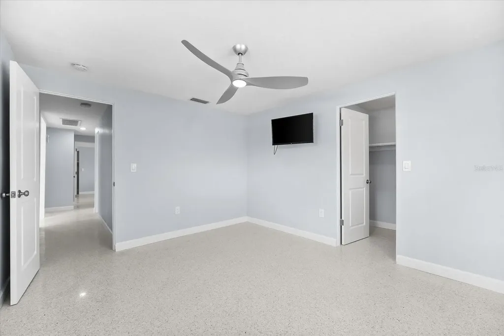 501 De Narvaez Drive Longboat Key FL 34228