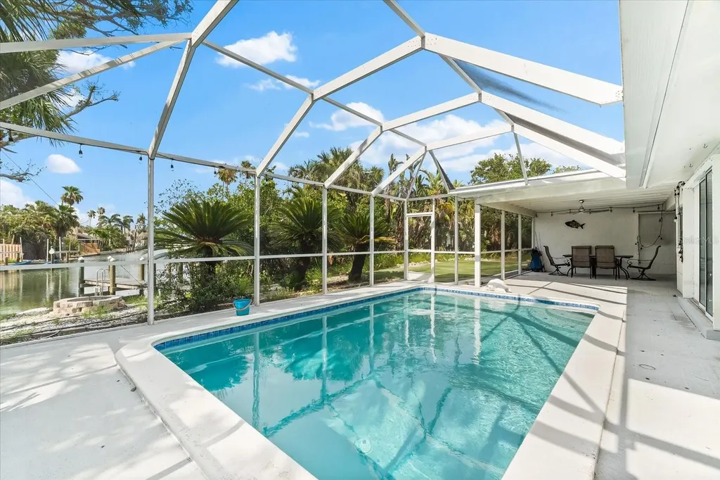 501 De Narvaez Drive Longboat Key FL 34228