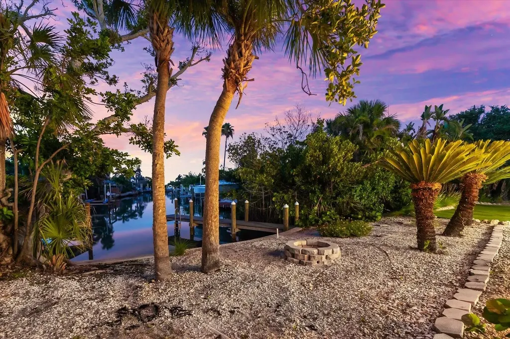 501 De Narvaez Drive Longboat Key FL 34228