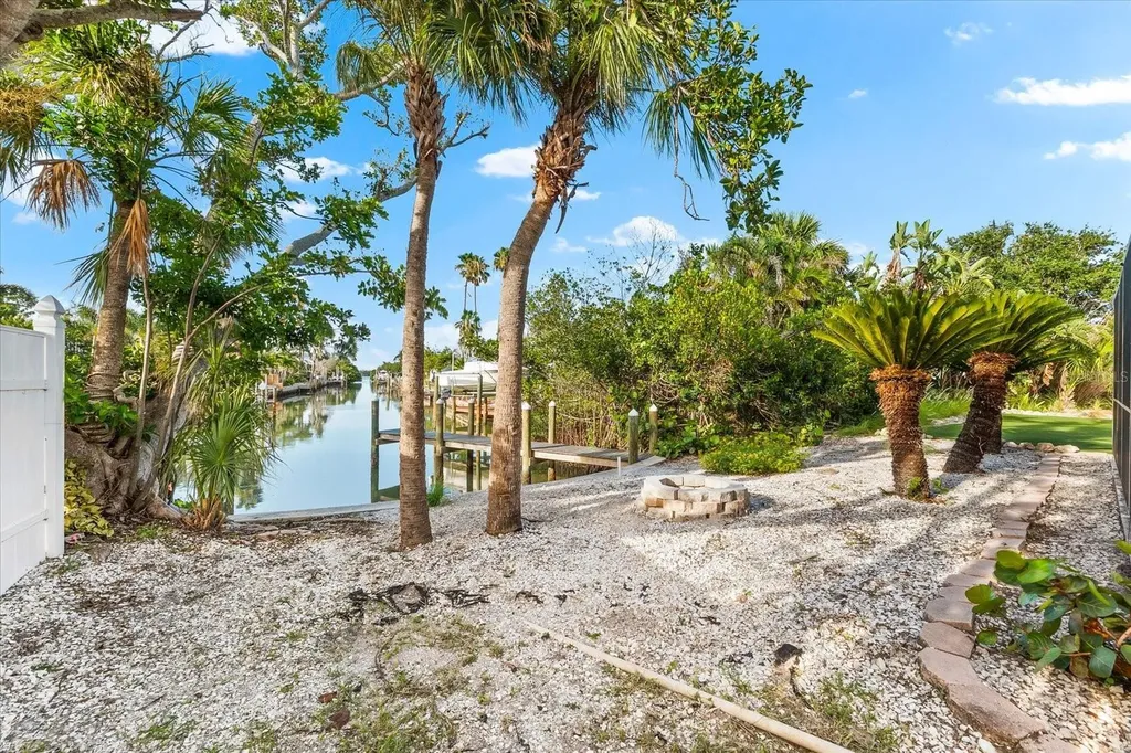 501 De Narvaez Drive Longboat Key FL 34228