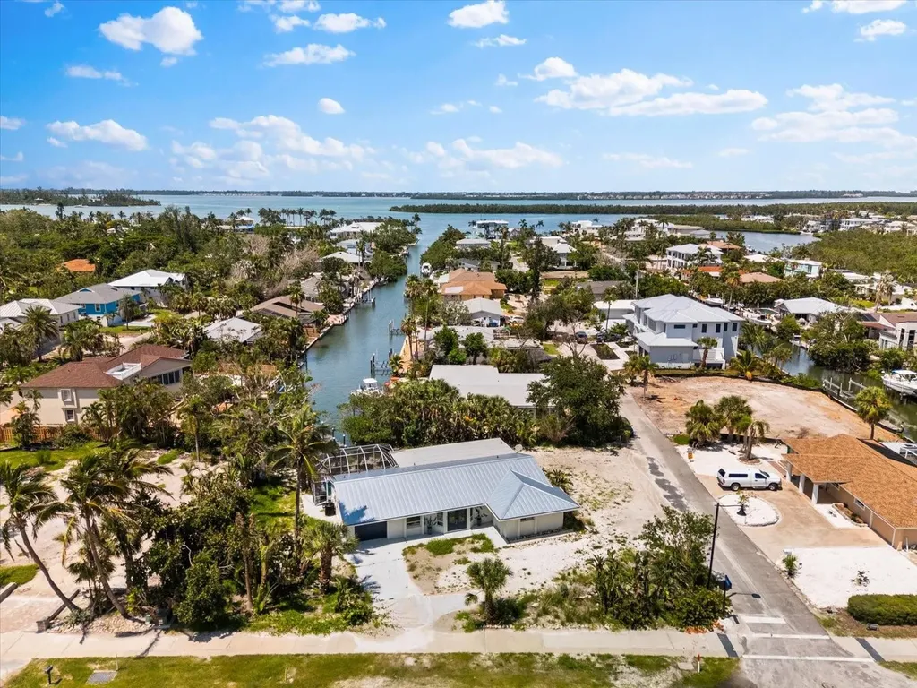 501 De Narvaez Drive Longboat Key FL 34228