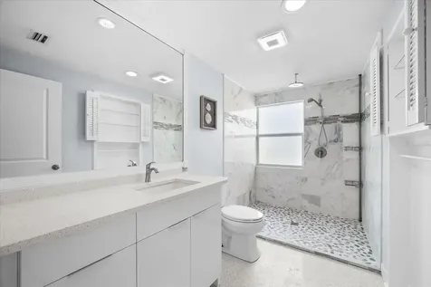 501 De Narvaez Drive Longboat Key FL 34228