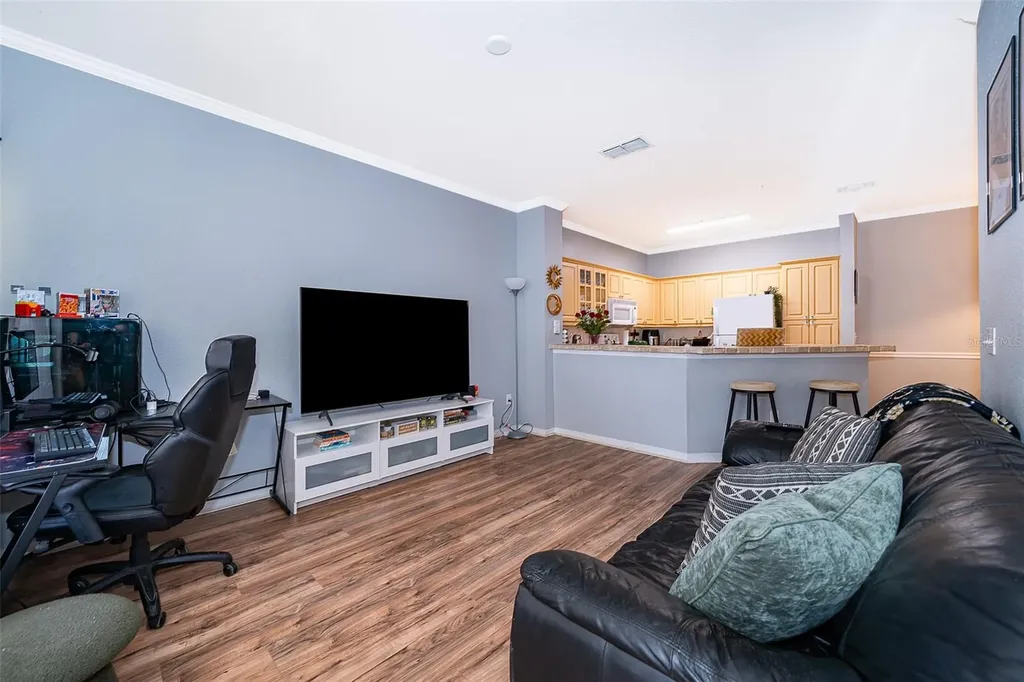 3707 Conroy Road Orlando FL 32839
