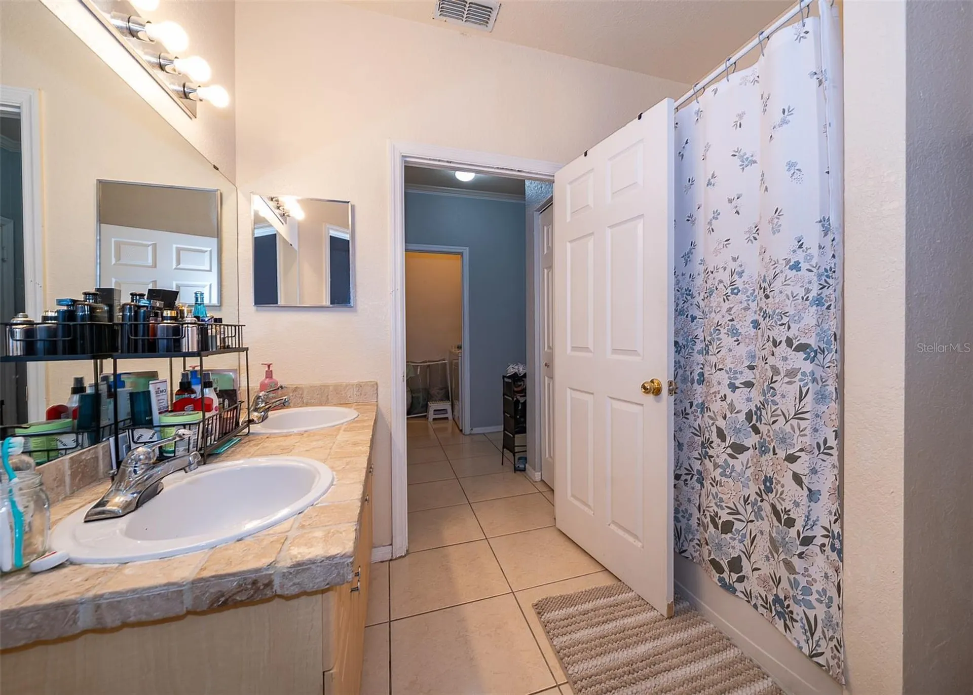 3707 Conroy Road Orlando FL 32839
