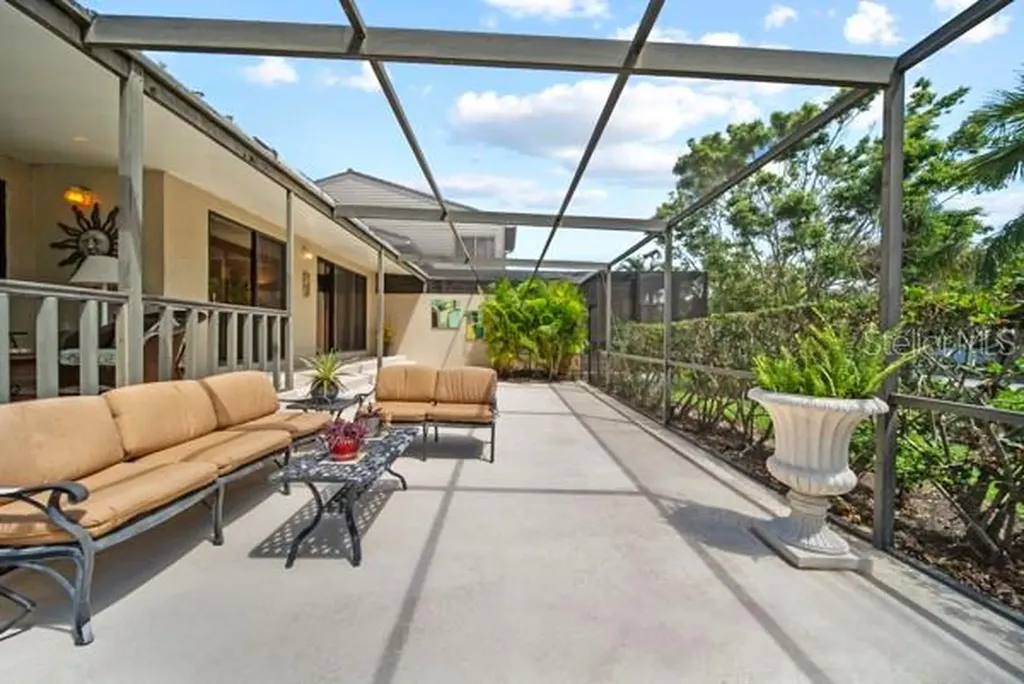 2181 Harbourside Drive Longboat Key FL 34228